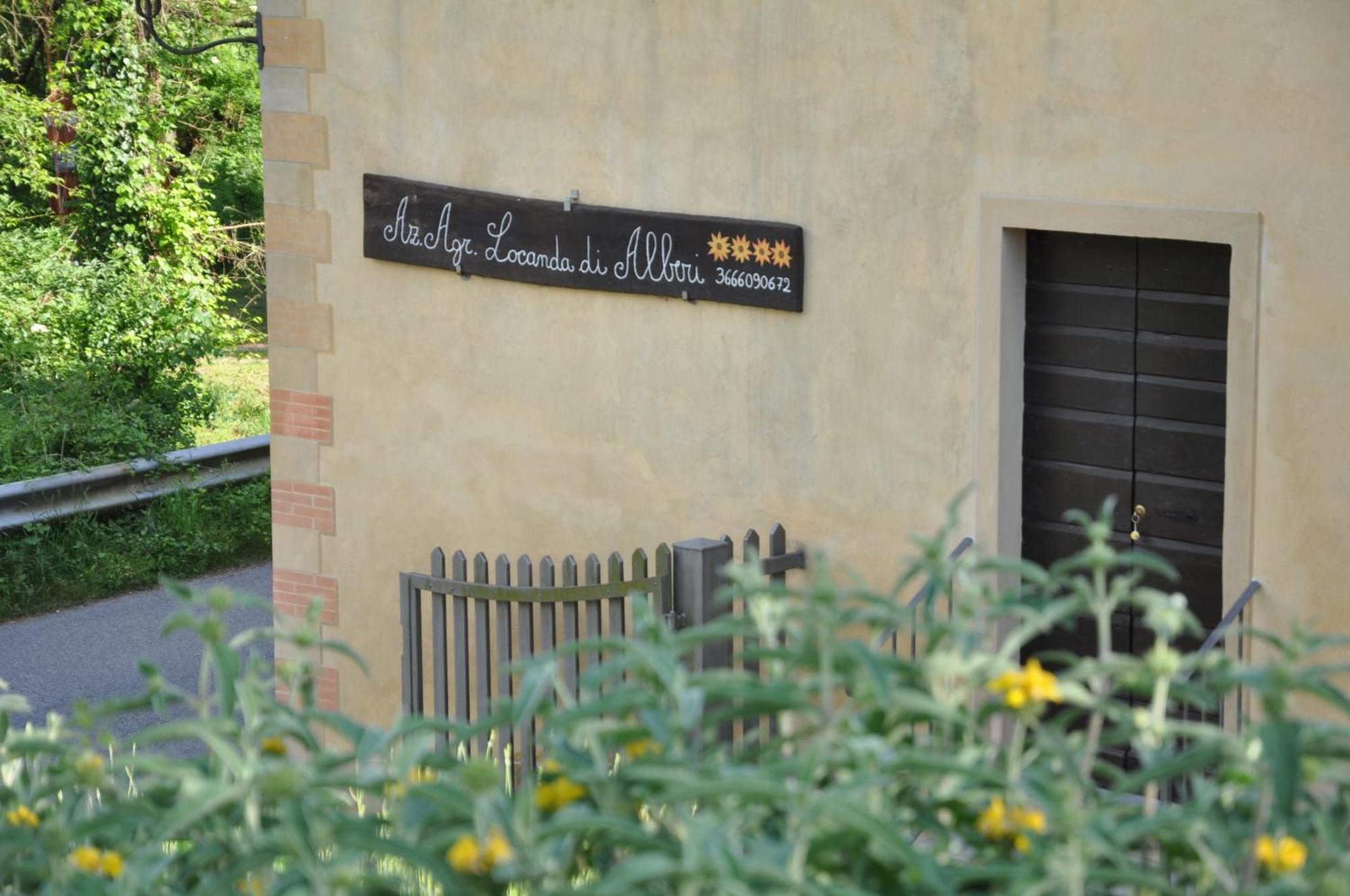 Locanda Di Alberi 보르고산로렌조 외부 사진